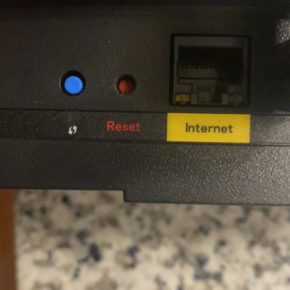 Linksys Wireless Router - Picture 3 of 6